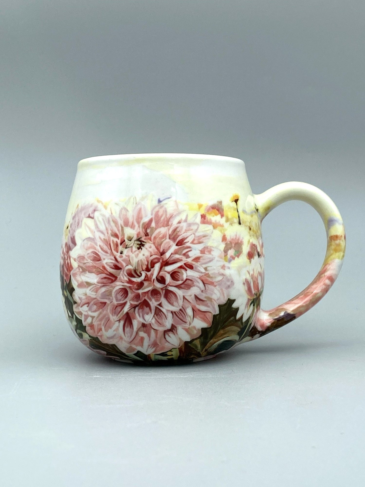 beautiful hand painted dahlia on porcelain mu